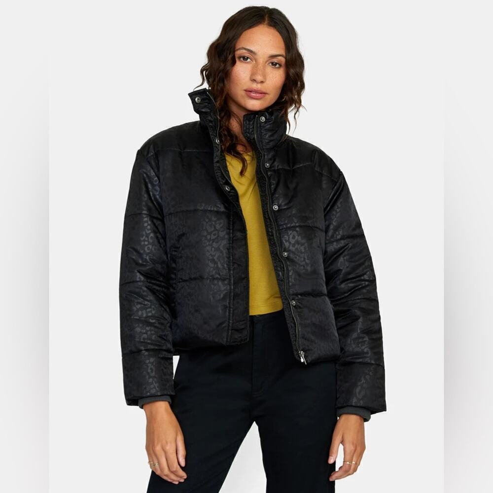 RVCA Eezeh Animal Print Black Puffer Jacket Full Zip Cropped Nylon Size XS